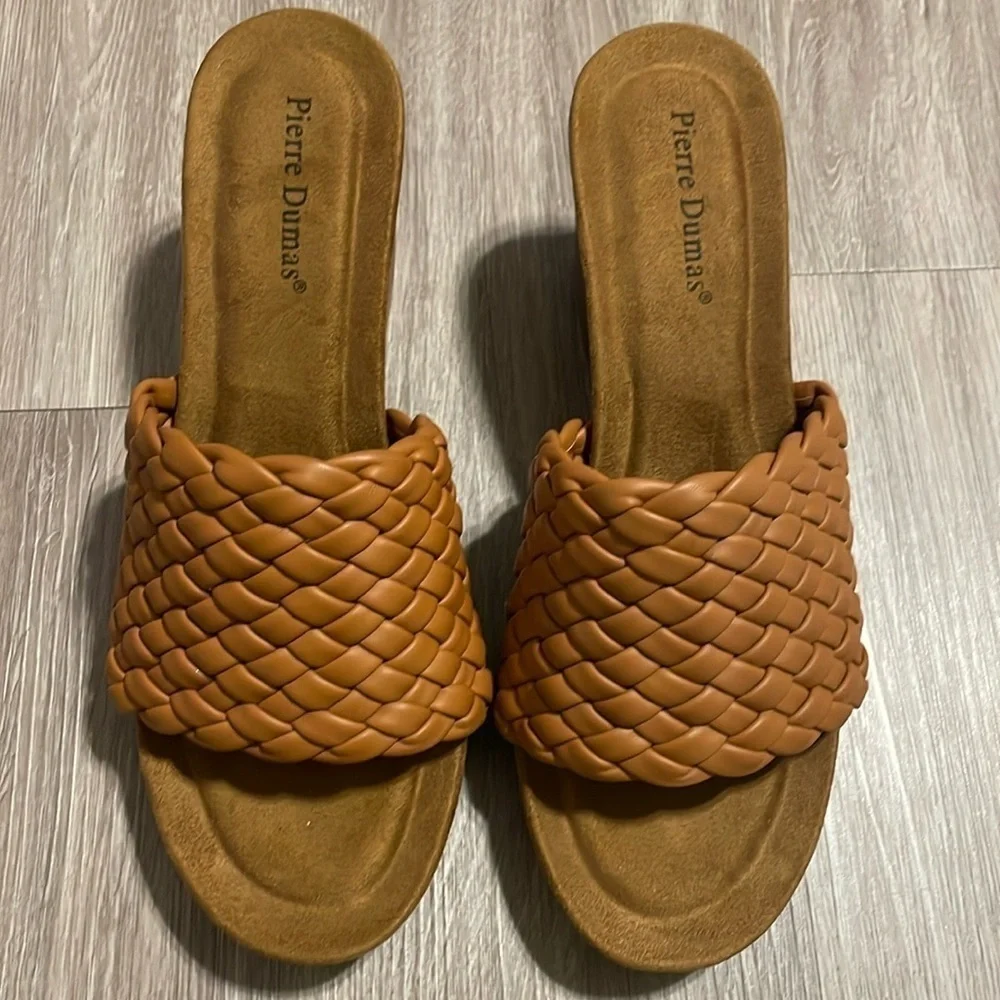 Pierre Dumas Women’s Morgen Sandal Heels Size 10 Brown Thick Heel Quilted Strap